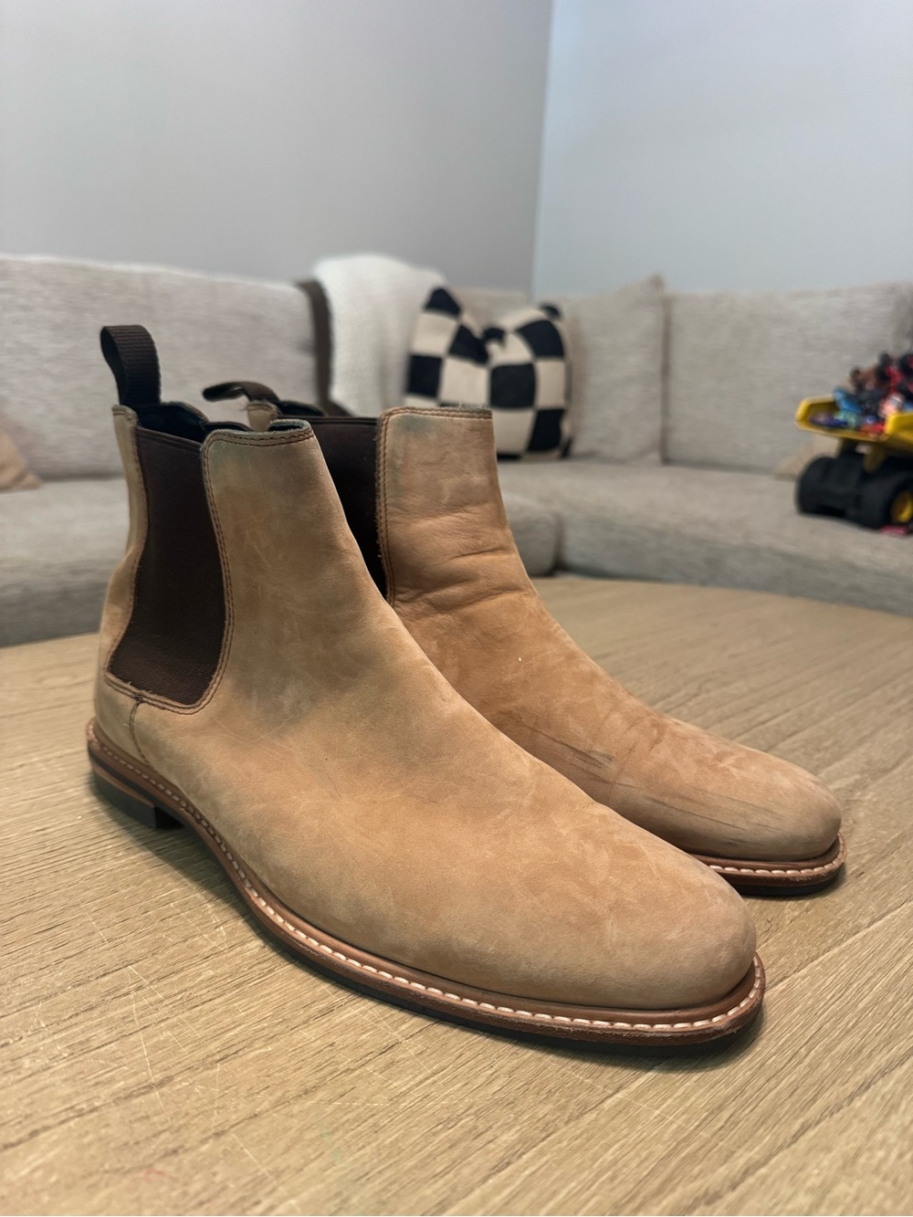 Nisolo Tan Suede Chukka Chelsea Boots